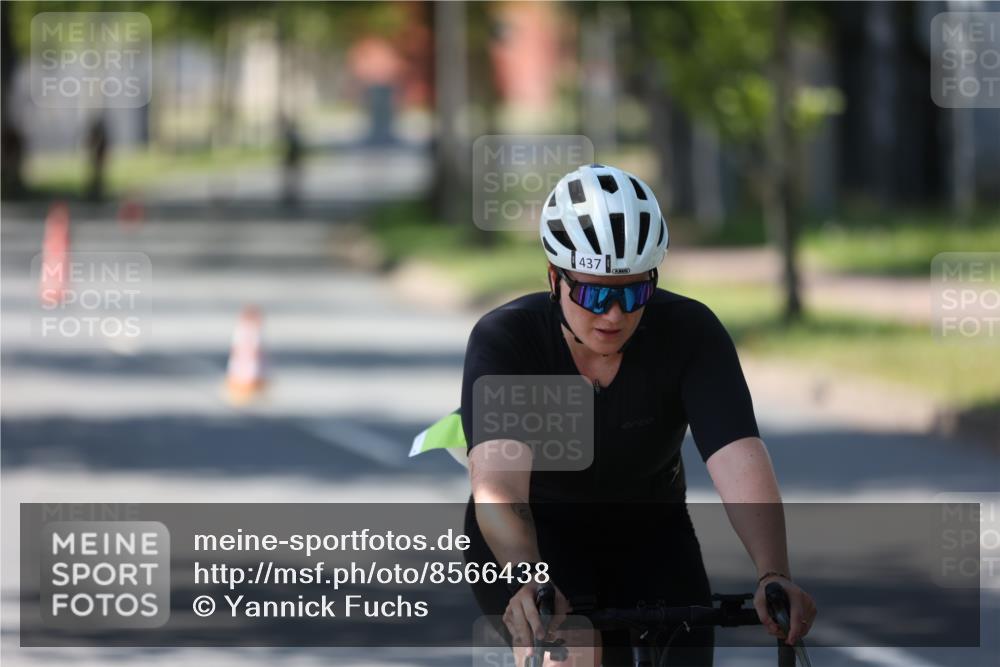 10.08.2025 - GEWOBA Citytriathlon Bremen Yannick Fuchs http://msf.ph/oto/8566438 10.08.2025 14:57:41 Radfahren 398, 413, 420, 437, 452 meine-sportfotos.de