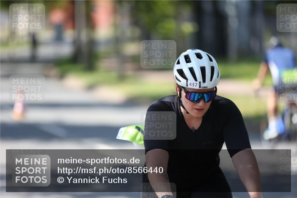10.08.2025 - GEWOBA Citytriathlon Bremen Yannick Fuchs http://msf.ph/oto/8566440 10.08.2025 14:57:41 Radfahren 398, 413, 420, 437, 452 meine-sportfotos.de