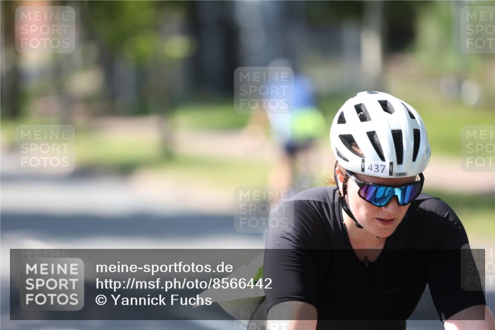 10.08.2025 - GEWOBA Citytriathlon Bremen Yannick Fuchs http://msf.ph/oto/8566442 10.08.2025 14:57:41 Radfahren 398, 413, 420, 437, 452 meine-sportfotos.de