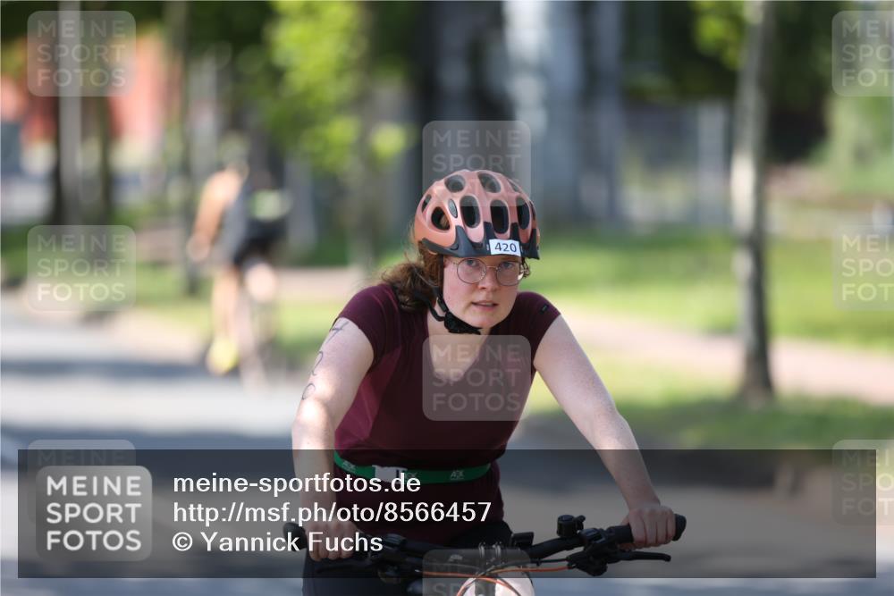 10.08.2025 - GEWOBA Citytriathlon Bremen Yannick Fuchs http://msf.ph/oto/8566457 10.08.2025 14:57:48 Radfahren 398, 420, 437, 452 meine-sportfotos.de
