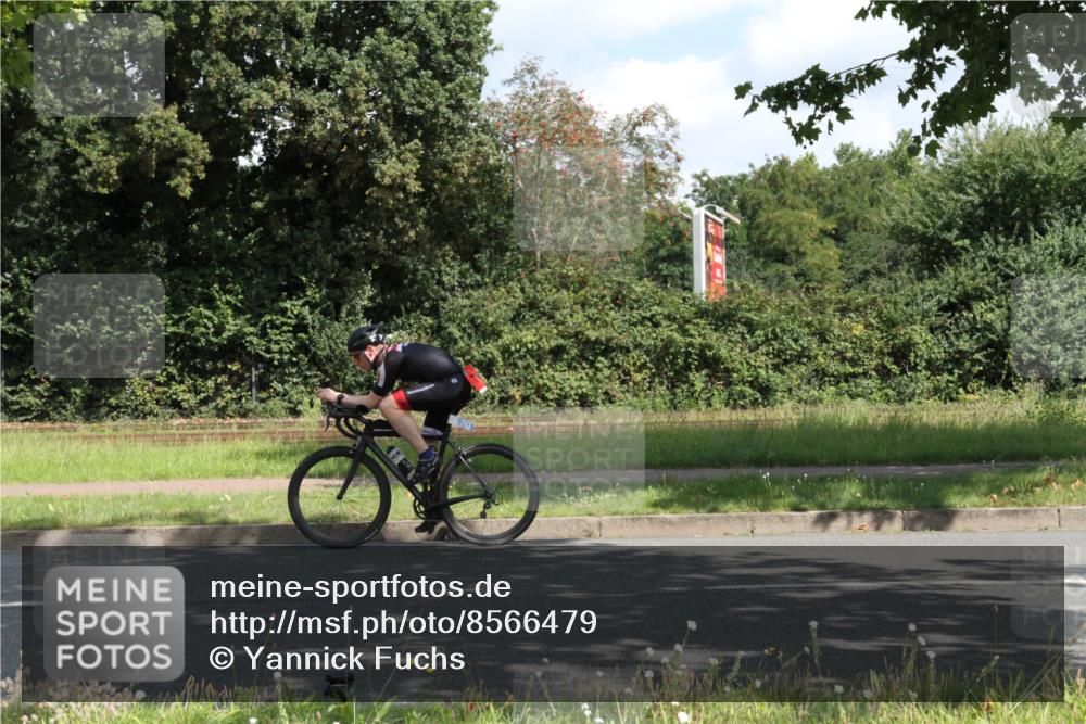 10.08.2025 - GEWOBA Citytriathlon Bremen Yannick Fuchs http://msf.ph/oto/8566479 10.08.2025 12:17:33 Radfahren 671, 766, 856, 912, 1025 meine-sportfotos.de