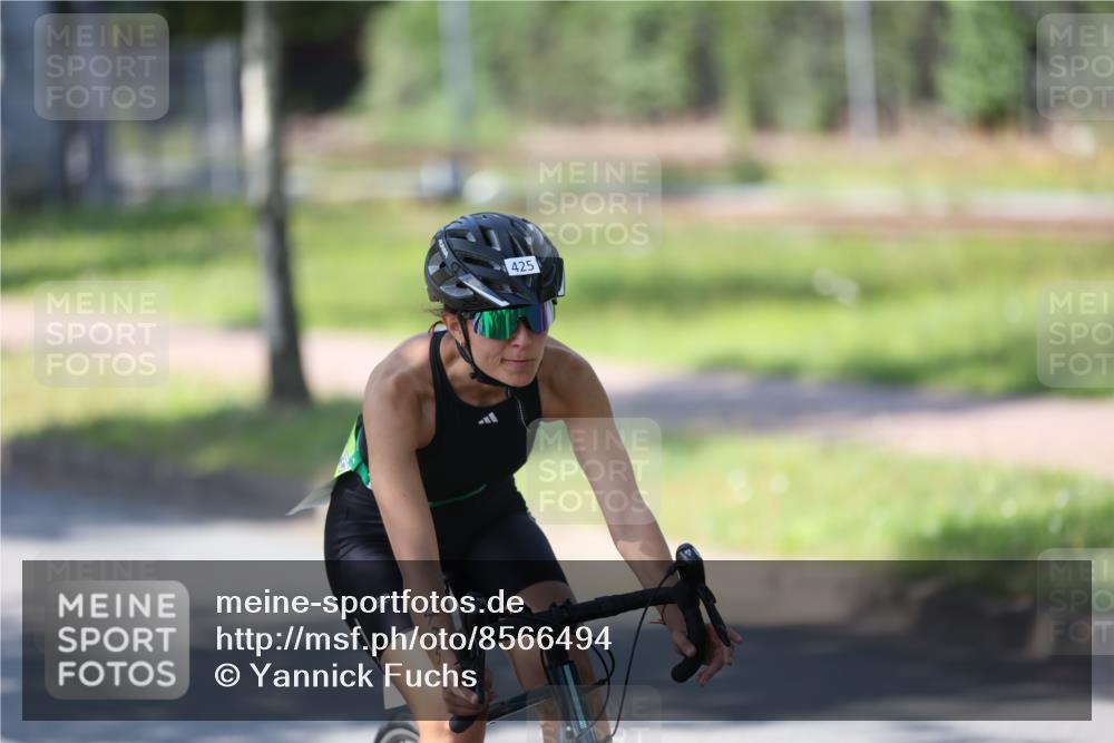 10.08.2025 - GEWOBA Citytriathlon Bremen Yannick Fuchs http://msf.ph/oto/8566494 10.08.2025 14:58:16 Radfahren 425, 512, 515 meine-sportfotos.de