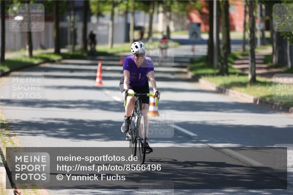 10.08.2025 - GEWOBA Citytriathlon Bremen Yannick Fuchs http://msf.ph/oto/8566496 10.08.2025 14:58:40 Radfahren 319, 421, 521 meine-sportfotos.de