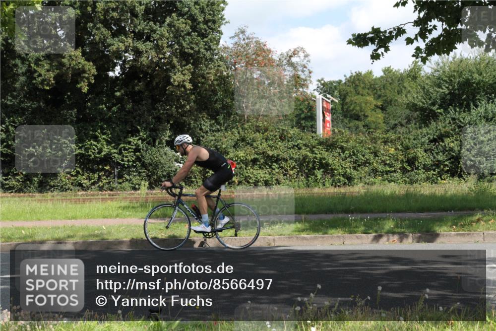 10.08.2025 - GEWOBA Citytriathlon Bremen Yannick Fuchs http://msf.ph/oto/8566497 10.08.2025 12:17:44 Radfahren 560, 566, 741, 765, 766, 933, 1025 meine-sportfotos.de