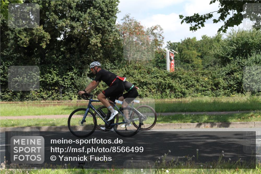 10.08.2025 - GEWOBA Citytriathlon Bremen Yannick Fuchs http://msf.ph/oto/8566499 10.08.2025 12:17:45 Radfahren 560, 566, 741, 765, 766, 933, 1025 meine-sportfotos.de