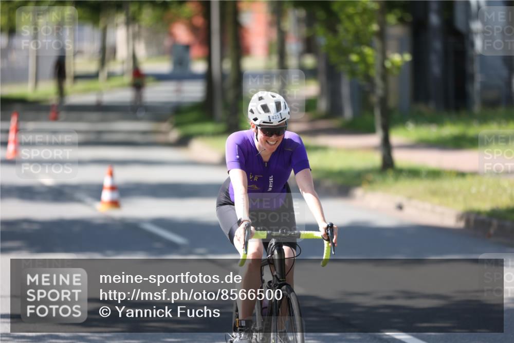 10.08.2025 - GEWOBA Citytriathlon Bremen Yannick Fuchs http://msf.ph/oto/8566500 10.08.2025 14:58:41 Radfahren 319, 421, 521 meine-sportfotos.de