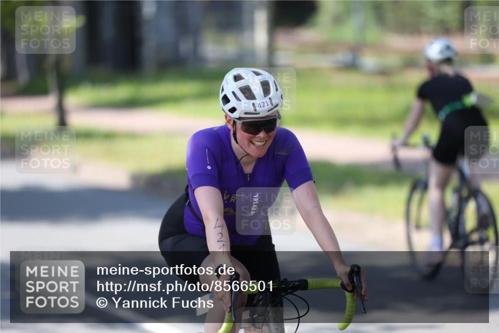10.08.2025 - GEWOBA Citytriathlon Bremen Yannick Fuchs http://msf.ph/oto/8566501 10.08.2025 14:58:42 Radfahren 319, 421, 521 meine-sportfotos.de