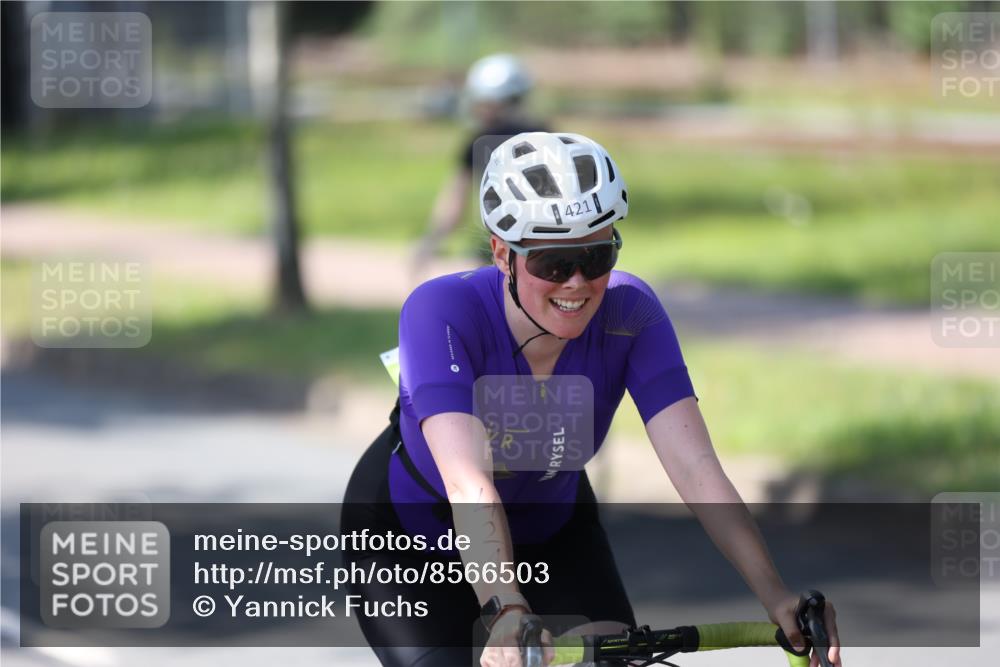10.08.2025 - GEWOBA Citytriathlon Bremen Yannick Fuchs http://msf.ph/oto/8566503 10.08.2025 14:58:42 Radfahren 319, 421, 521 meine-sportfotos.de