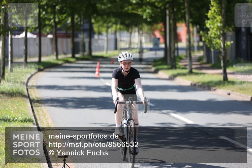 10.08.2025 - GEWOBA Citytriathlon Bremen Yannick Fuchs http://msf.ph/oto/8566532 10.08.2025 14:59:49 Radfahren 380 meine-sportfotos.de