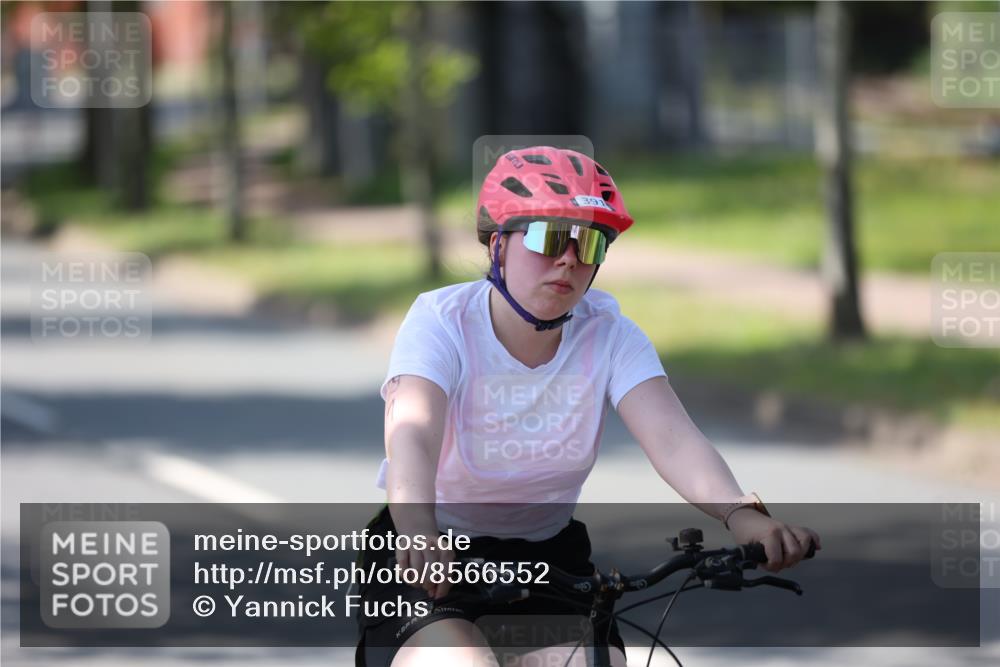 10.08.2025 - GEWOBA Citytriathlon Bremen Yannick Fuchs http://msf.ph/oto/8566552 10.08.2025 15:02:42 Radfahren 236, 391 meine-sportfotos.de
