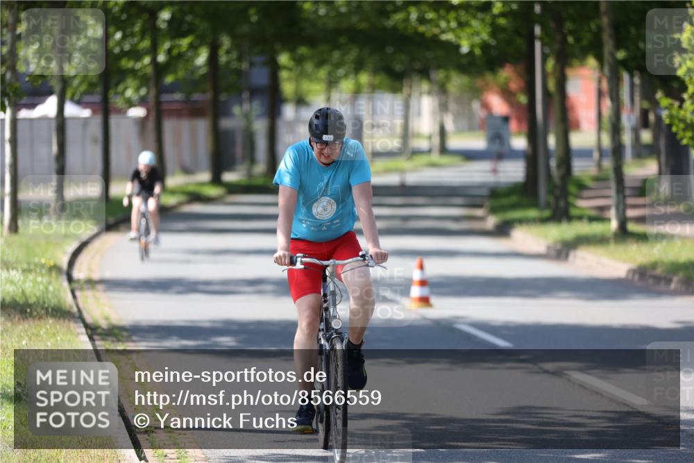 10.08.2025 - GEWOBA Citytriathlon Bremen Yannick Fuchs http://msf.ph/oto/8566559 10.08.2025 15:02:56 Radfahren 236, 354, 529 meine-sportfotos.de
