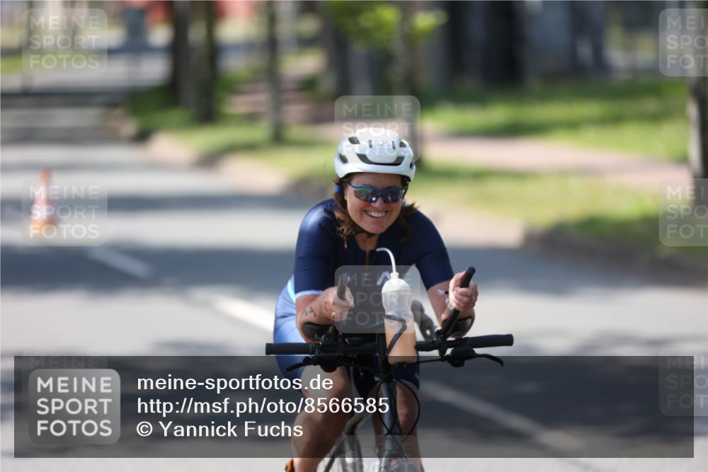 10.08.2025 - GEWOBA Citytriathlon Bremen Yannick Fuchs http://msf.ph/oto/8566585 10.08.2025 15:03:12 Radfahren 529 meine-sportfotos.de