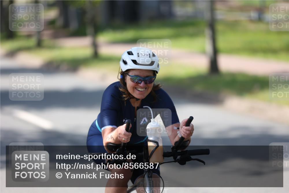 10.08.2025 - GEWOBA Citytriathlon Bremen Yannick Fuchs http://msf.ph/oto/8566587 10.08.2025 15:03:12 Radfahren 529 meine-sportfotos.de