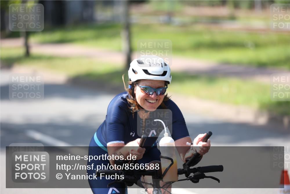 10.08.2025 - GEWOBA Citytriathlon Bremen Yannick Fuchs http://msf.ph/oto/8566588 10.08.2025 15:03:12 Radfahren 529 meine-sportfotos.de