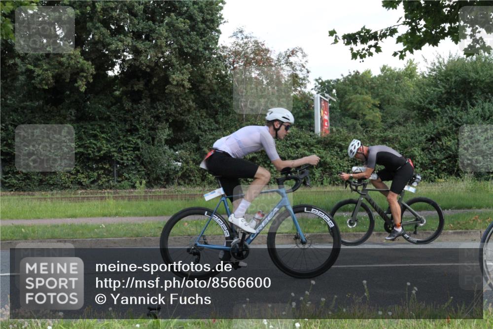 10.08.2025 - GEWOBA Citytriathlon Bremen Yannick Fuchs http://msf.ph/oto/8566600 10.08.2025 12:18:38 Radfahren 584, 637, 642, 652, 678, 680, 759, 763, 781, 855, 919, 1015, 1018, 1029 meine-sportfotos.de