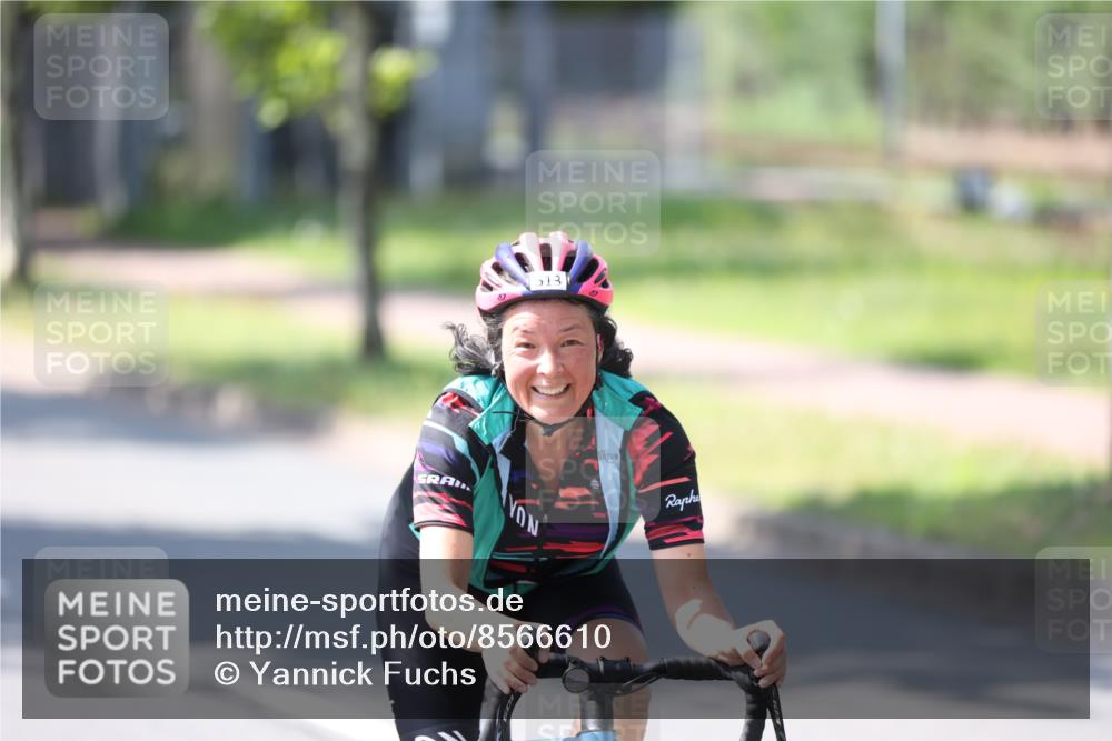 10.08.2025 - GEWOBA Citytriathlon Bremen Yannick Fuchs http://msf.ph/oto/8566610 10.08.2025 15:05:34 Radfahren 513 meine-sportfotos.de