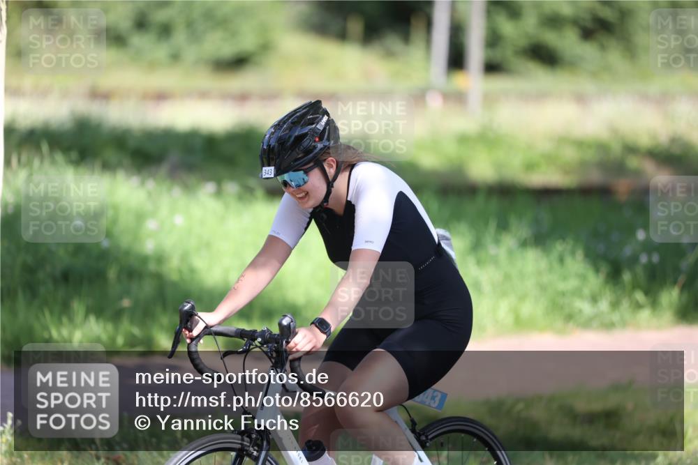 10.08.2025 - GEWOBA Citytriathlon Bremen Yannick Fuchs http://msf.ph/oto/8566620 10.08.2025 15:05:41 Radfahren 513 meine-sportfotos.de
