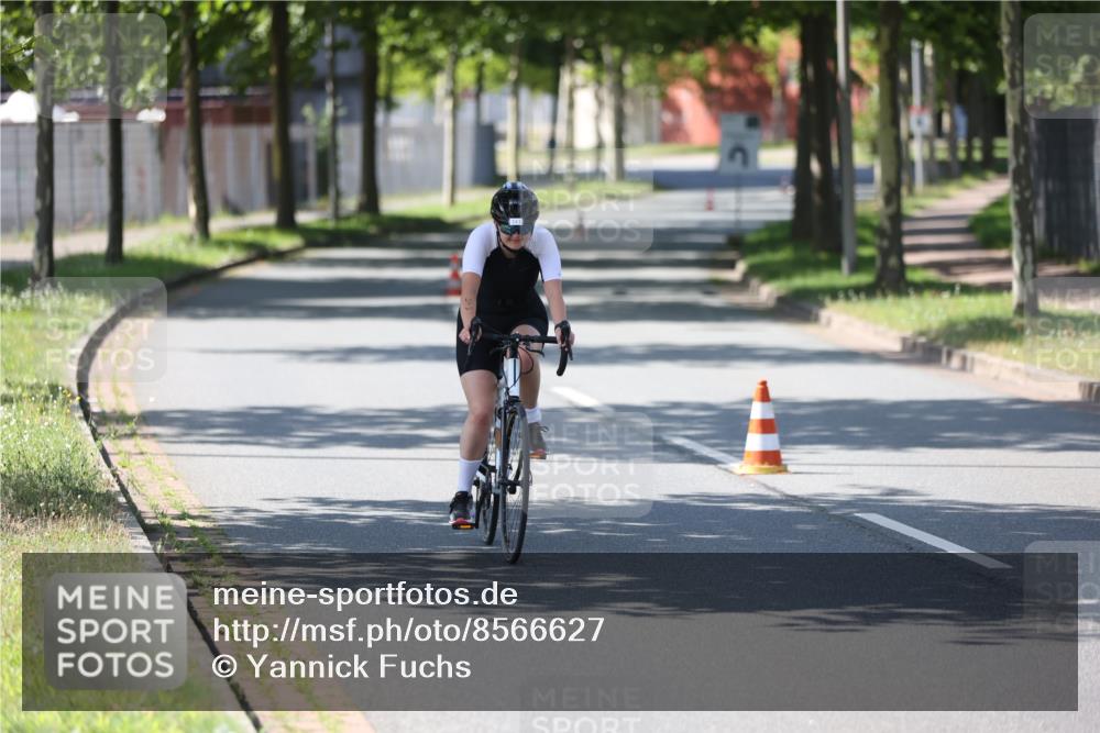 10.08.2025 - GEWOBA Citytriathlon Bremen Yannick Fuchs http://msf.ph/oto/8566627 10.08.2025 15:06:59 Radfahren 343 meine-sportfotos.de