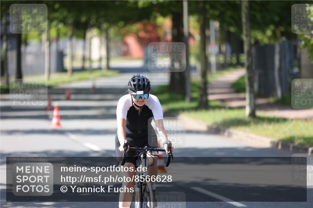 10.08.2025 - GEWOBA Citytriathlon Bremen Yannick Fuchs http://msf.ph/oto/8566628 10.08.2025 15:07:00 Radfahren 343 meine-sportfotos.de