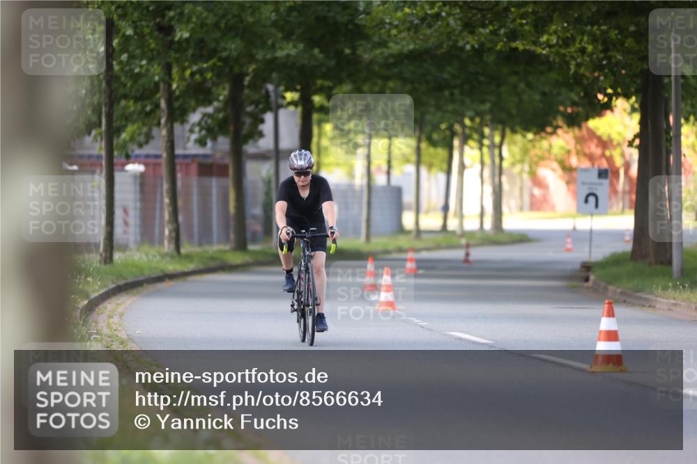 10.08.2025 - GEWOBA Citytriathlon Bremen Yannick Fuchs http://msf.ph/oto/8566634 10.08.2025 15:08:56 Radfahren 383 meine-sportfotos.de