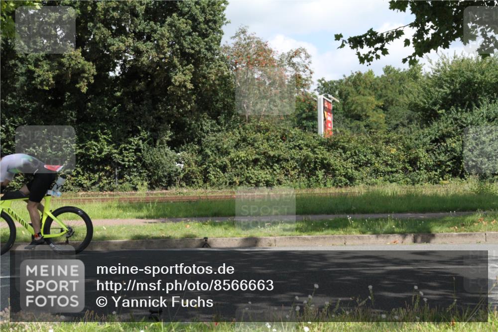 10.08.2025 - GEWOBA Citytriathlon Bremen Yannick Fuchs http://msf.ph/oto/8566663 10.08.2025 12:19:40 Radfahren 554, 719, 749, 872 meine-sportfotos.de