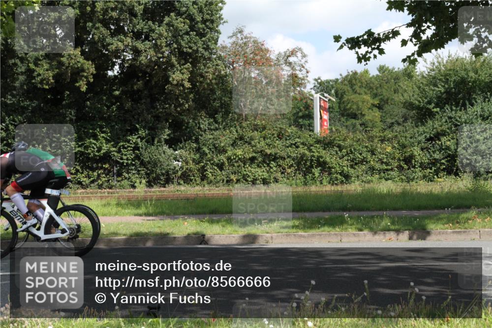 10.08.2025 - GEWOBA Citytriathlon Bremen Yannick Fuchs http://msf.ph/oto/8566666 10.08.2025 12:19:43 Radfahren 554, 719, 749, 872 meine-sportfotos.de