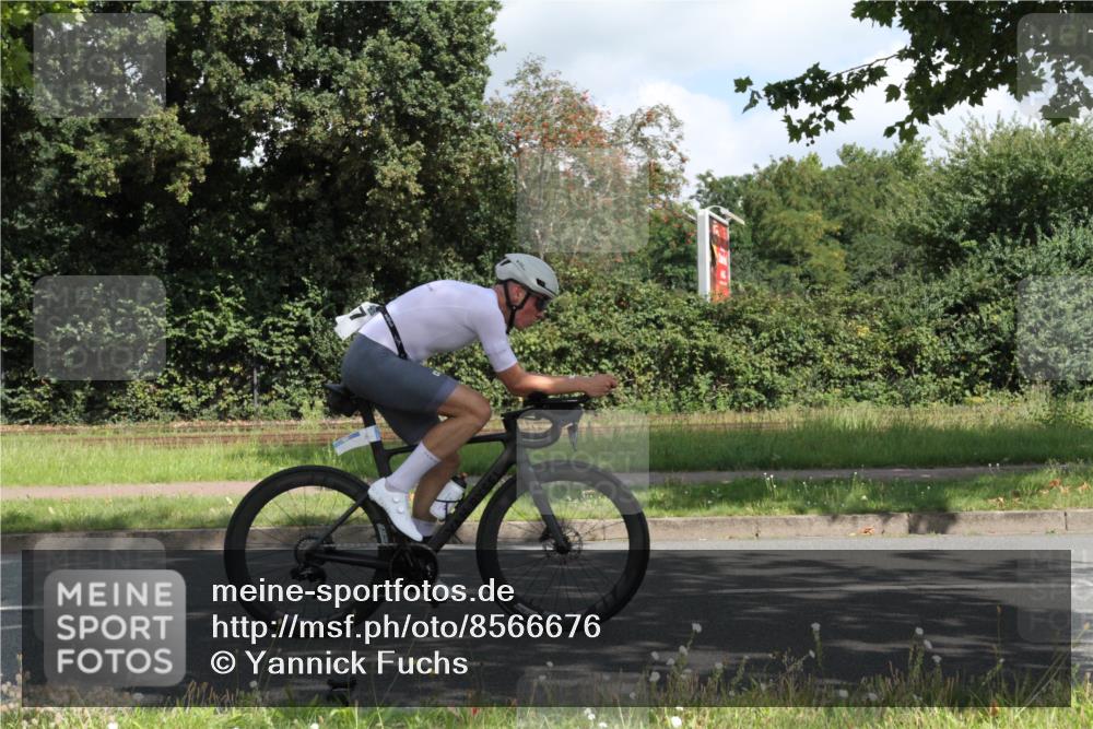 10.08.2025 - GEWOBA Citytriathlon Bremen Yannick Fuchs http://msf.ph/oto/8566676 10.08.2025 12:20:00 Radfahren 639, 719, 739, 764, 782, 784, 841, 844, 920, 1027 meine-sportfotos.de