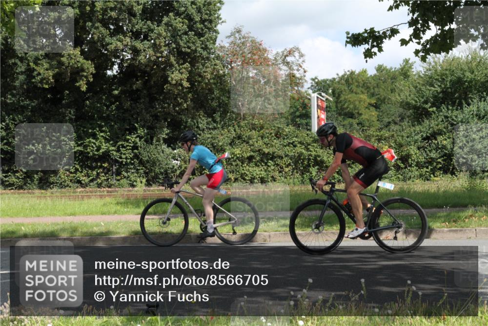 10.08.2025 - GEWOBA Citytriathlon Bremen Yannick Fuchs http://msf.ph/oto/8566705 10.08.2025 12:20:32 Radfahren 563, 565, 596, 631, 720, 734, 829, 900 meine-sportfotos.de