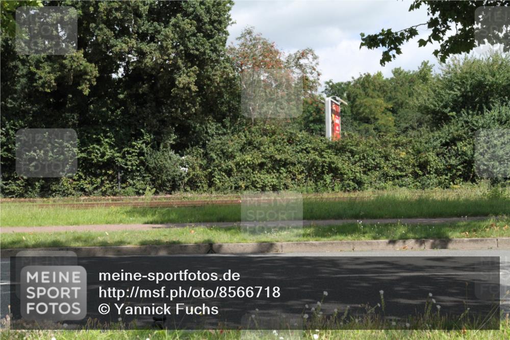 10.08.2025 - GEWOBA Citytriathlon Bremen Yannick Fuchs http://msf.ph/oto/8566718 10.08.2025 12:20:54 Radfahren 558, 581, 701, 772, 795, 899, 940, 1001 meine-sportfotos.de