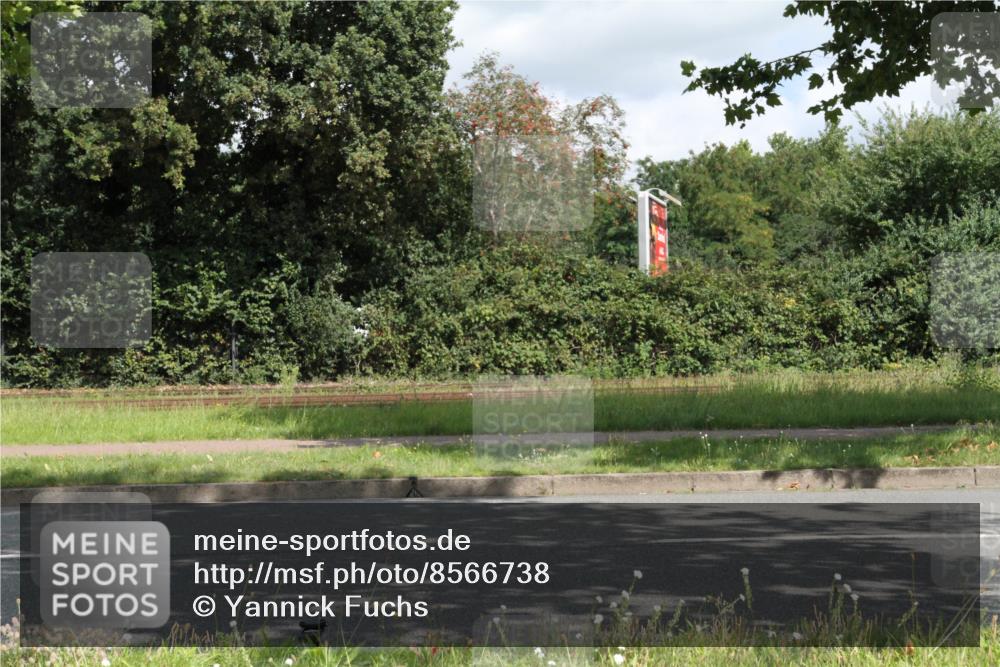10.08.2025 - GEWOBA Citytriathlon Bremen Yannick Fuchs http://msf.ph/oto/8566738 10.08.2025 12:21:14 Radfahren 555, 558, 581, 618, 662, 701, 758, 761, 785, 813, 869, 913, 969, 975, 1002 meine-sportfotos.de