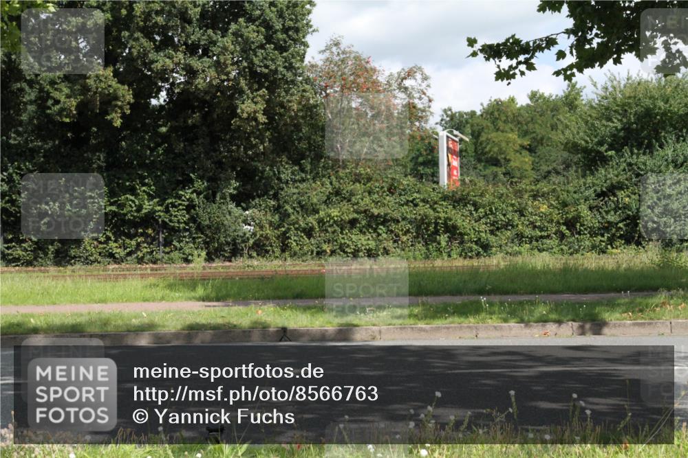 10.08.2025 - GEWOBA Citytriathlon Bremen Yannick Fuchs http://msf.ph/oto/8566763 10.08.2025 12:21:23 Radfahren 555, 618, 761, 785, 813, 869, 913, 949, 975, 1002 meine-sportfotos.de