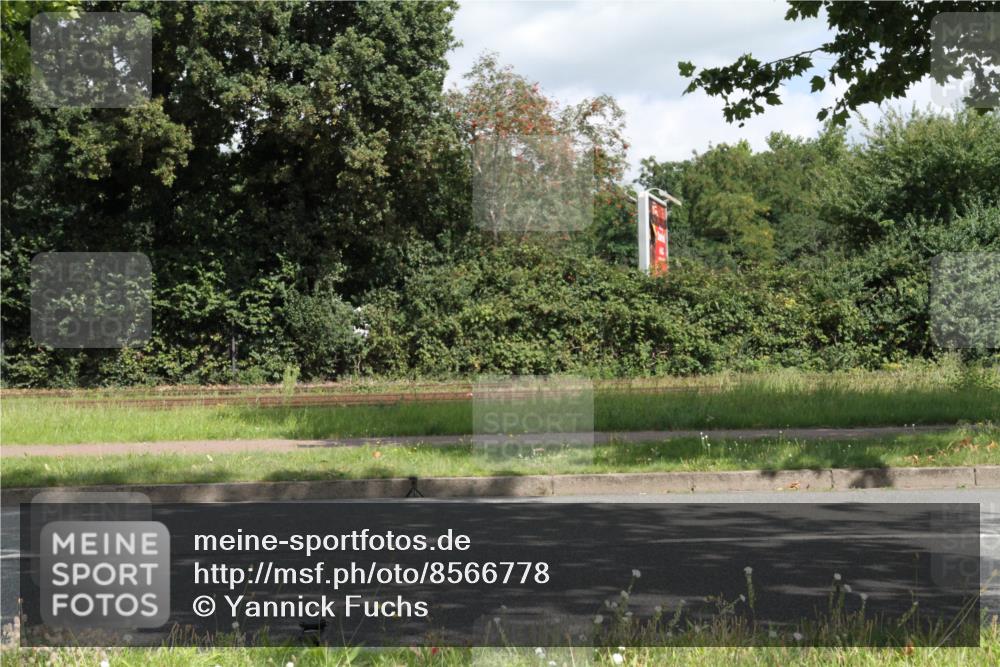 10.08.2025 - GEWOBA Citytriathlon Bremen Yannick Fuchs http://msf.ph/oto/8566778 10.08.2025 12:21:28 Radfahren 618, 761, 785, 913, 923, 949, 975 meine-sportfotos.de