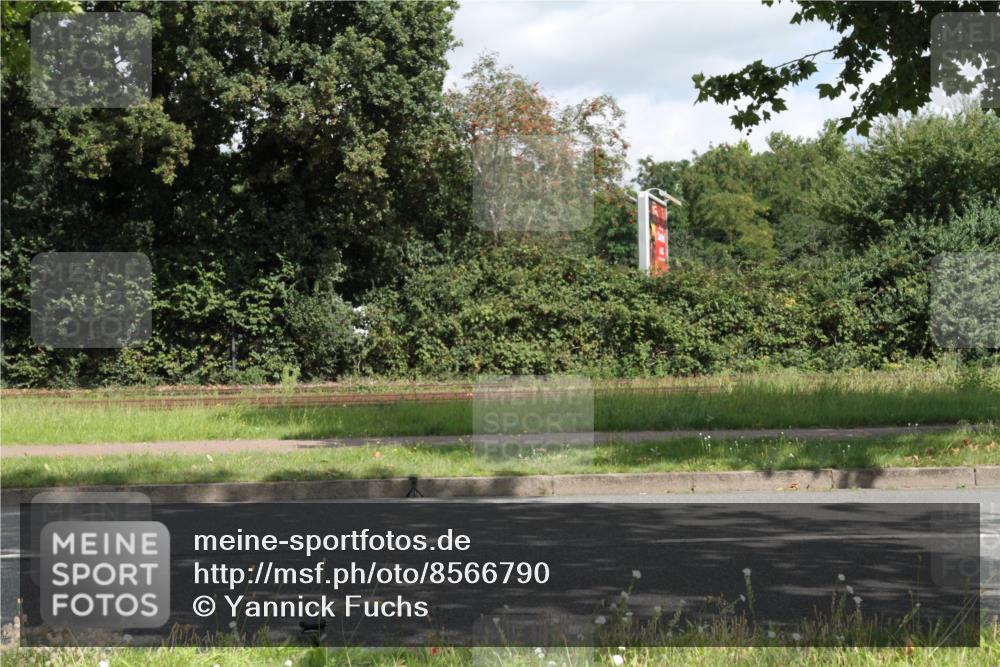 10.08.2025 - GEWOBA Citytriathlon Bremen Yannick Fuchs http://msf.ph/oto/8566790 10.08.2025 12:21:33 Radfahren 618, 761, 913, 923, 949, 975 meine-sportfotos.de