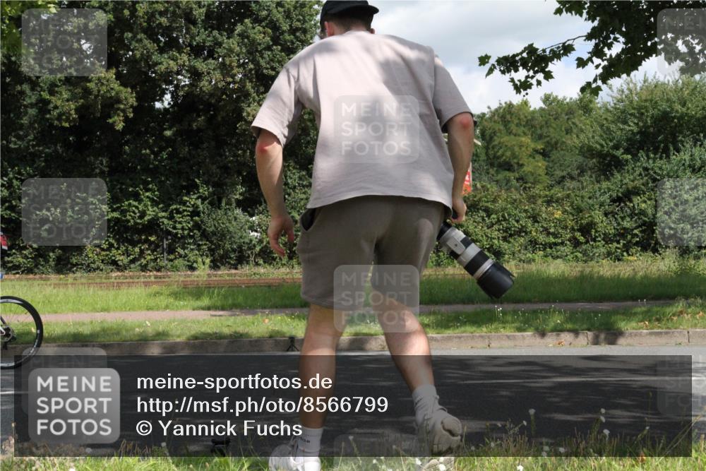 10.08.2025 - GEWOBA Citytriathlon Bremen Yannick Fuchs http://msf.ph/oto/8566799 10.08.2025 12:21:36 Radfahren 618, 761, 923, 949 meine-sportfotos.de