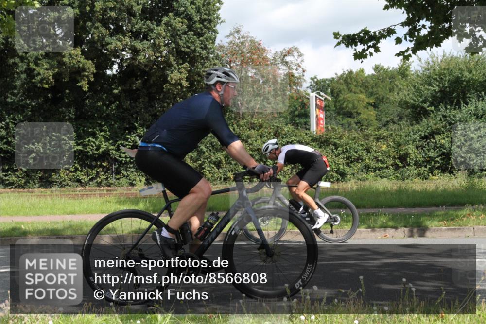 10.08.2025 - GEWOBA Citytriathlon Bremen Yannick Fuchs http://msf.ph/oto/8566808 10.08.2025 12:21:52 Radfahren 572, 862, 923 meine-sportfotos.de