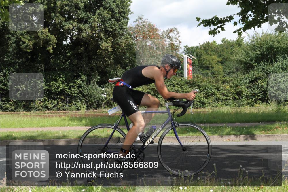 10.08.2025 - GEWOBA Citytriathlon Bremen Yannick Fuchs http://msf.ph/oto/8566809 10.08.2025 12:21:57 Radfahren 572, 862 meine-sportfotos.de