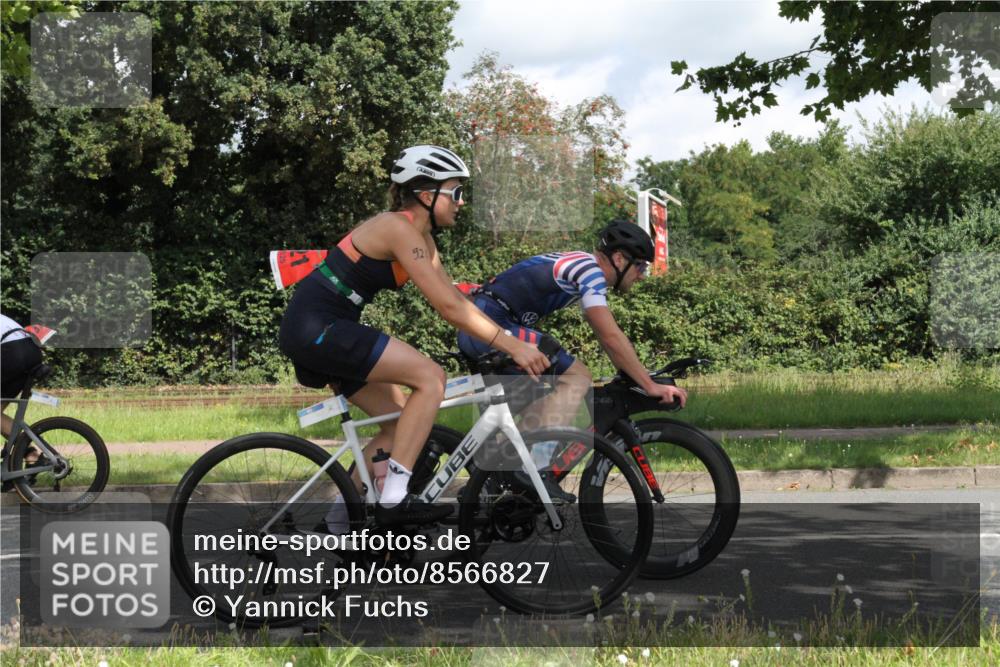 10.08.2025 - GEWOBA Citytriathlon Bremen Yannick Fuchs http://msf.ph/oto/8566827 10.08.2025 12:23:14 Radfahren 589, 603, 606, 638, 740, 754, 921, 934, 953 meine-sportfotos.de