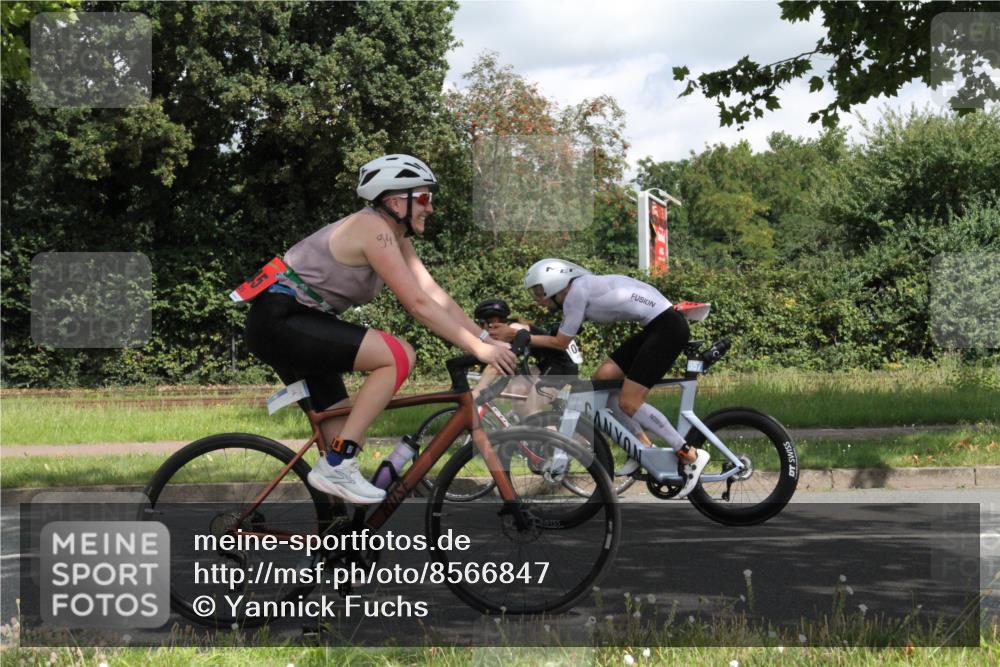 10.08.2025 - GEWOBA Citytriathlon Bremen Yannick Fuchs http://msf.ph/oto/8566847 10.08.2025 12:23:35 Radfahren 696, 746, 754, 797, 802, 831, 945, 953, 983 meine-sportfotos.de