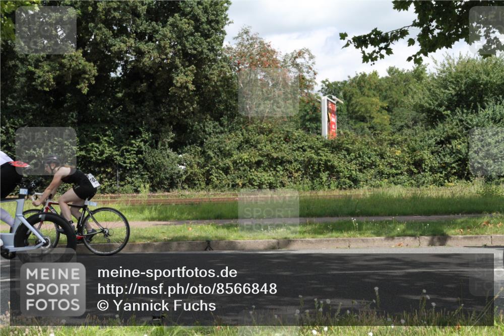 10.08.2025 - GEWOBA Citytriathlon Bremen Yannick Fuchs http://msf.ph/oto/8566848 10.08.2025 12:23:36 Radfahren 696, 746, 754, 797, 802, 831, 945, 953, 983 meine-sportfotos.de