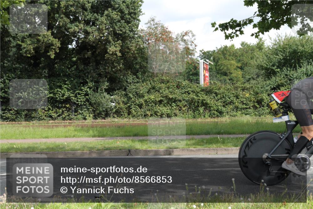 10.08.2025 - GEWOBA Citytriathlon Bremen Yannick Fuchs http://msf.ph/oto/8566853 10.08.2025 12:23:39 Radfahren 696, 746, 754, 797, 802, 831, 945, 983 meine-sportfotos.de