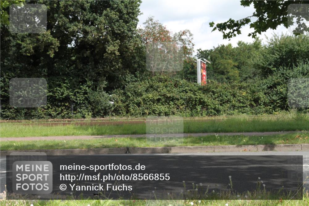 10.08.2025 - GEWOBA Citytriathlon Bremen Yannick Fuchs http://msf.ph/oto/8566855 10.08.2025 12:23:40 Radfahren 696, 746, 797, 802, 831, 945, 983 meine-sportfotos.de