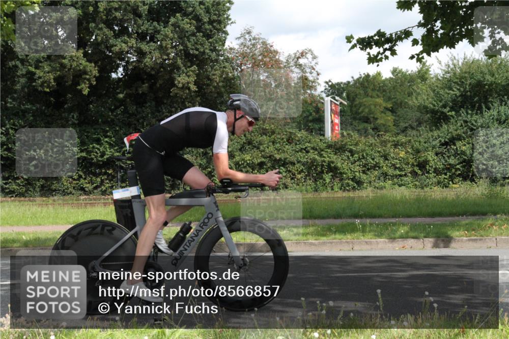 10.08.2025 - GEWOBA Citytriathlon Bremen Yannick Fuchs http://msf.ph/oto/8566857 10.08.2025 12:23:41 Radfahren 696, 721, 746, 797, 802, 831, 945, 983 meine-sportfotos.de