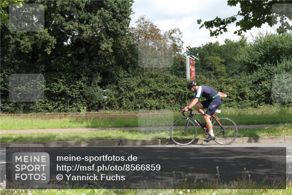 10.08.2025 - GEWOBA Citytriathlon Bremen Yannick Fuchs http://msf.ph/oto/8566859 10.08.2025 12:23:41 Radfahren 696, 721, 746, 797, 802, 831, 945, 983 meine-sportfotos.de
