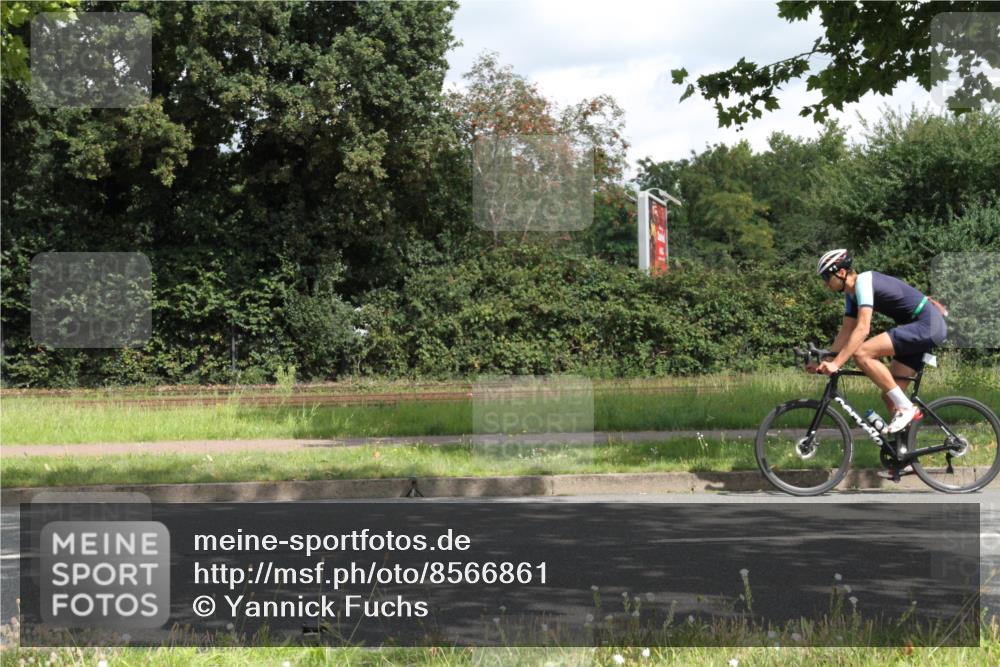10.08.2025 - GEWOBA Citytriathlon Bremen Yannick Fuchs http://msf.ph/oto/8566861 10.08.2025 12:23:42 Radfahren 721, 746, 797, 831, 945, 983 meine-sportfotos.de