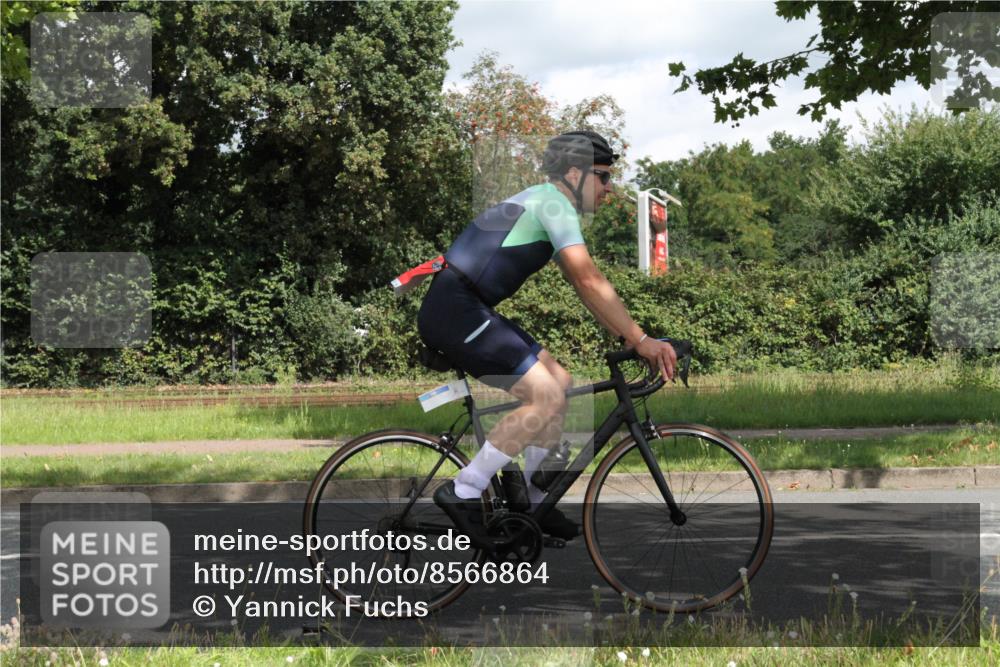 10.08.2025 - GEWOBA Citytriathlon Bremen Yannick Fuchs http://msf.ph/oto/8566864 10.08.2025 12:23:50 Radfahren 559, 706, 721, 746, 797, 815, 831, 983 meine-sportfotos.de