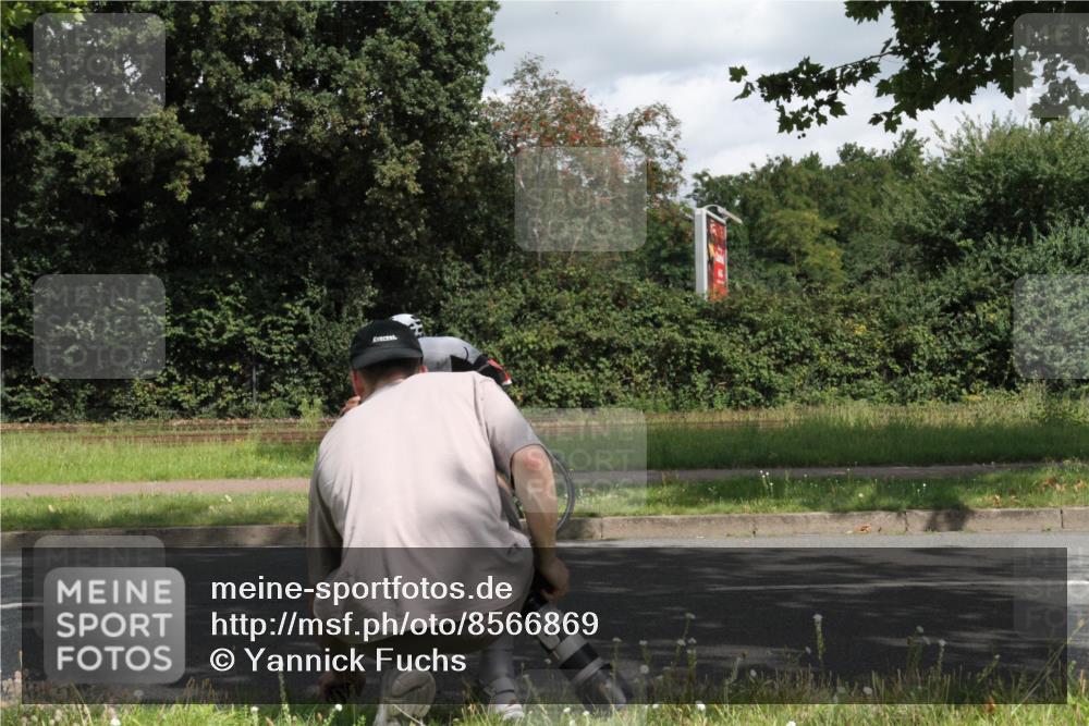 10.08.2025 - GEWOBA Citytriathlon Bremen Yannick Fuchs http://msf.ph/oto/8566869 10.08.2025 12:23:59 Radfahren 559, 614, 706, 721, 746, 815, 879, 1028 meine-sportfotos.de