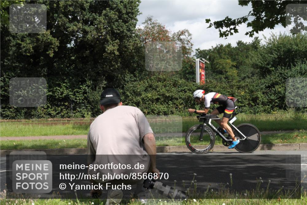10.08.2025 - GEWOBA Citytriathlon Bremen Yannick Fuchs http://msf.ph/oto/8566870 10.08.2025 12:24:00 Radfahren 559, 614, 706, 721, 746, 815, 879, 1028 meine-sportfotos.de