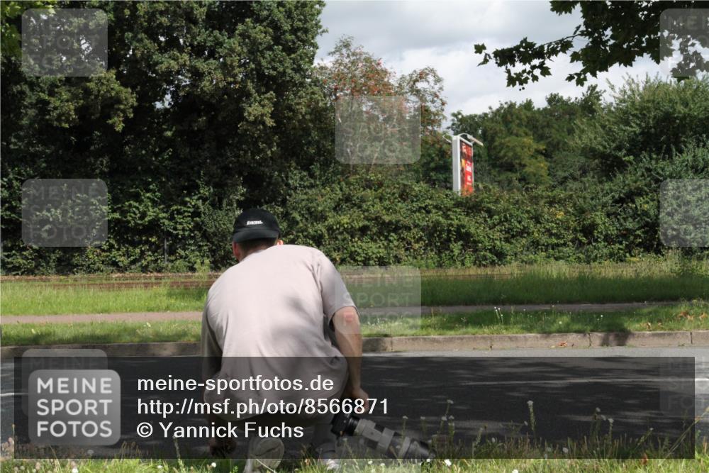 10.08.2025 - GEWOBA Citytriathlon Bremen Yannick Fuchs http://msf.ph/oto/8566871 10.08.2025 12:24:00 Radfahren 559, 614, 706, 721, 746, 815, 879, 1028 meine-sportfotos.de