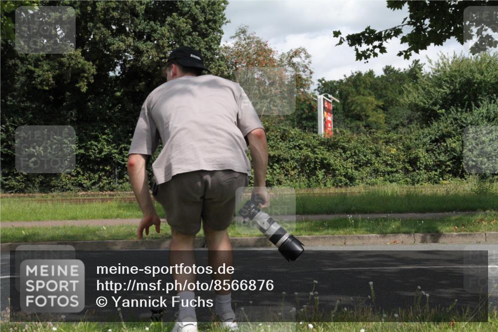 10.08.2025 - GEWOBA Citytriathlon Bremen Yannick Fuchs http://msf.ph/oto/8566876 10.08.2025 12:24:03 Radfahren 559, 614, 650, 706, 721, 815, 879, 1028 meine-sportfotos.de