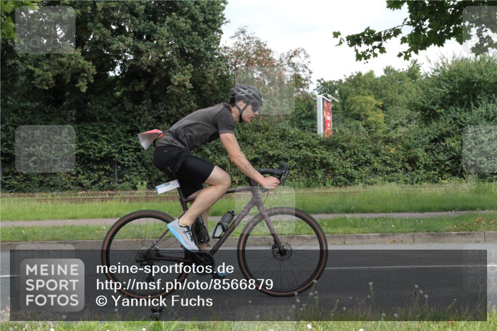 10.08.2025 - GEWOBA Citytriathlon Bremen Yannick Fuchs http://msf.ph/oto/8566879 10.08.2025 12:24:07 Radfahren 559, 614, 650, 706, 723, 815, 879, 944, 1028 meine-sportfotos.de